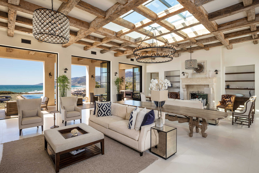 Maliibu Homezuma Beach 11 Homes On The Market Bursting With Design Inspiration