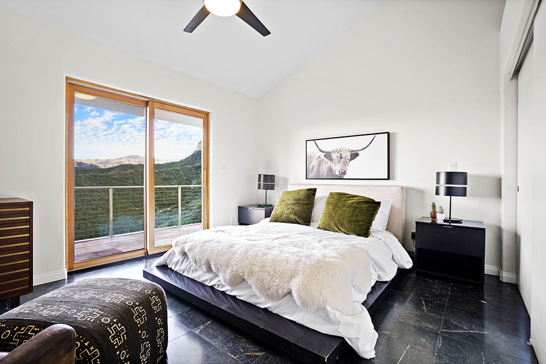 Onerepublic Guitarist Lists A Modern Farmhouse Home In The Topanga Mountains Bedroom B