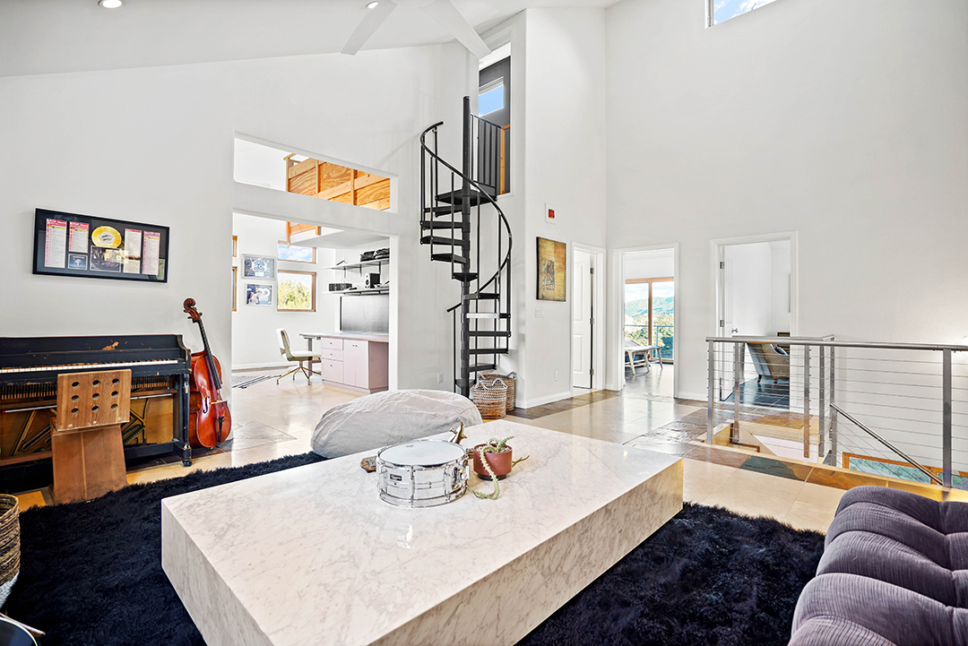 Onerepublic Guitarist Lists A Modern Farmhouse Home In The Topanga Mountains Office D