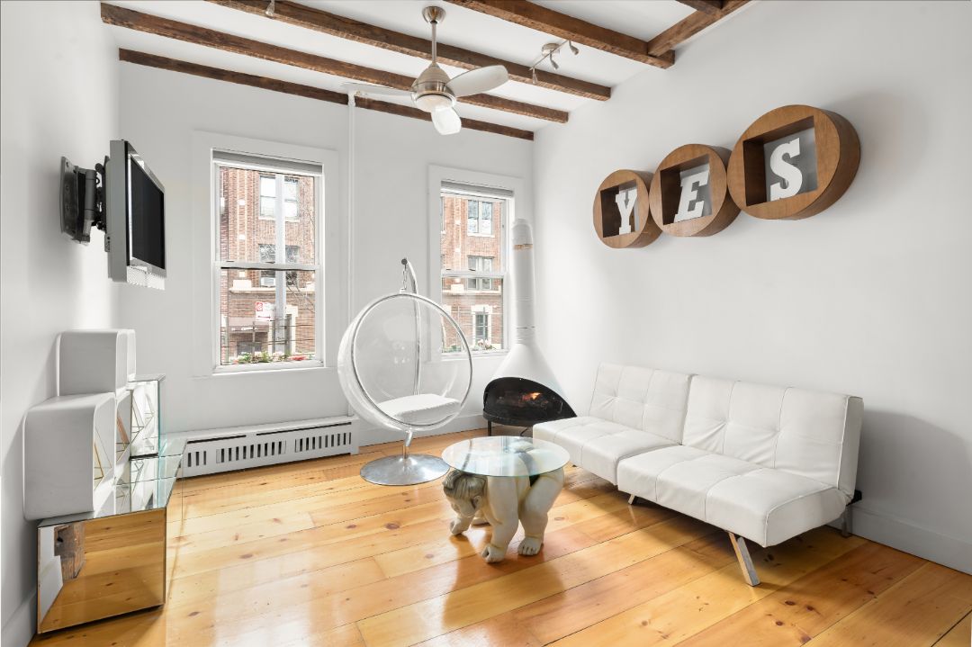 Talk Stoop Family Room