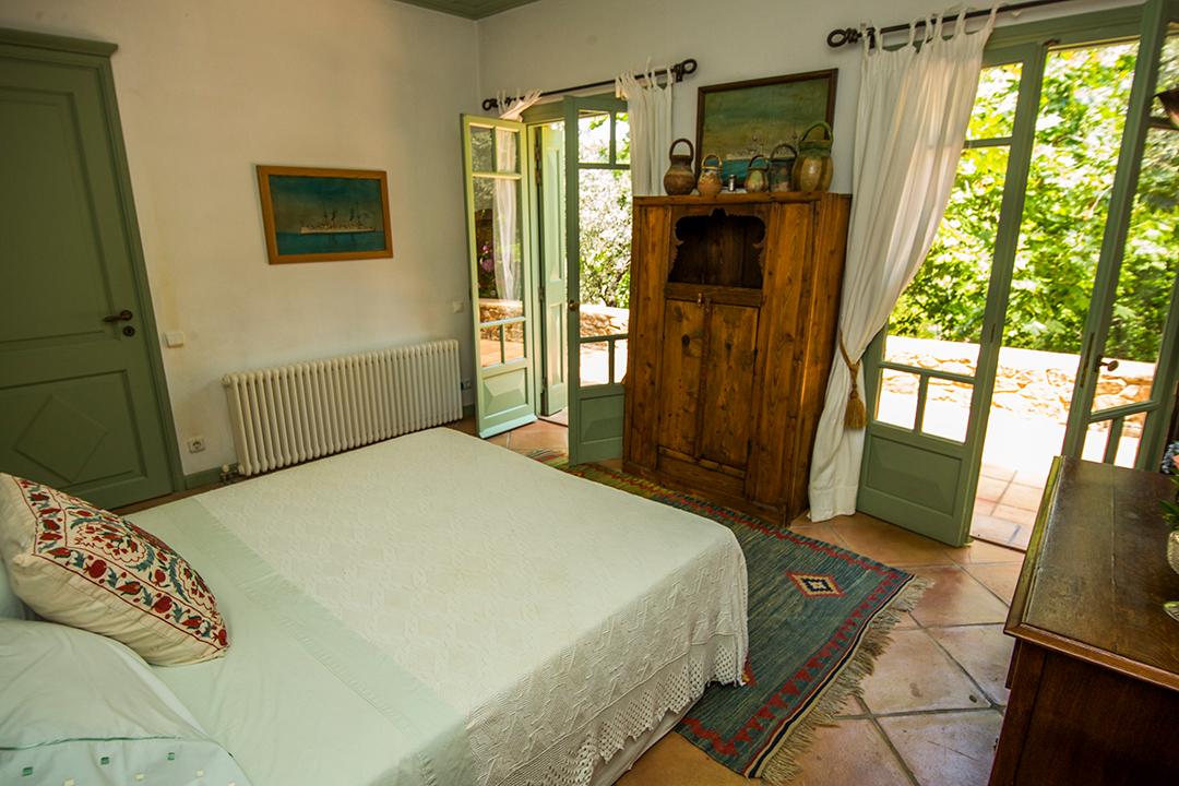 Villa In Greece Listed For 10m Beautifully Embraces The Mediterranean Spirit Bedroom E