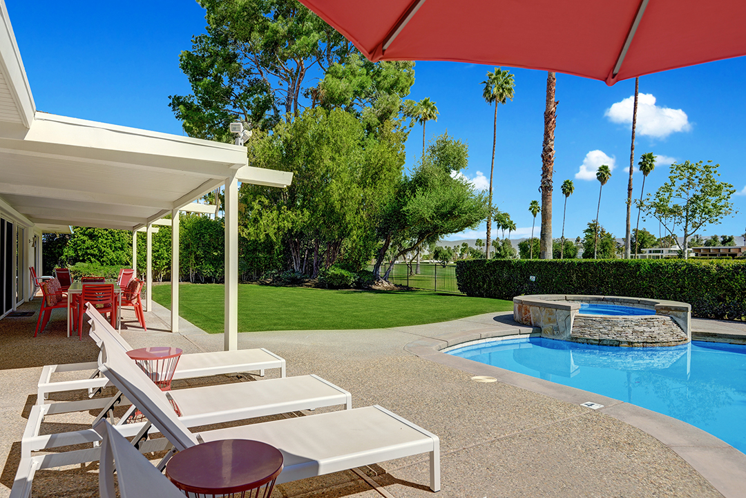 Walt Disneys Technicolor Dream House For Sale In Palm Springs Pool Lounge