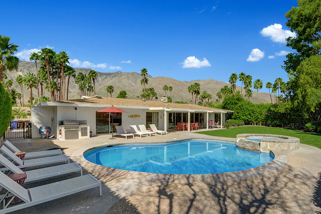 Walt Disneys Technicolor Dream House For Sale In Palm Springs Pool