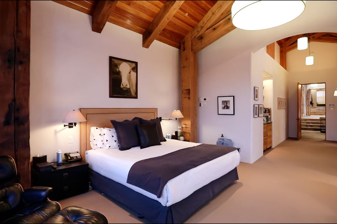 Barry Sonnenfeld Telluride Raspberry Path Estate Bedroom