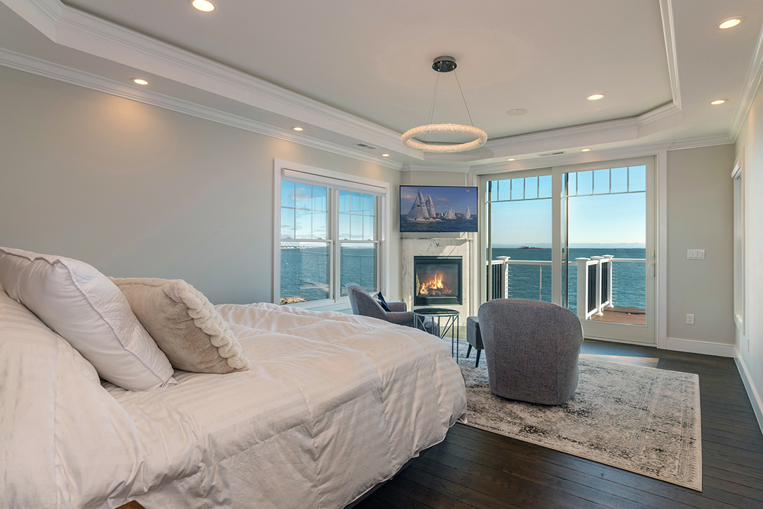 Eye Catching Beachfront Home In Clinton Ct Wants 3 25m Master Bedroom