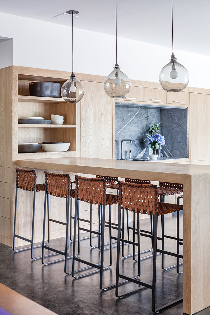 Filmmaker Barry Levinsons Former Redding Ct Estate Hits The Market Counter