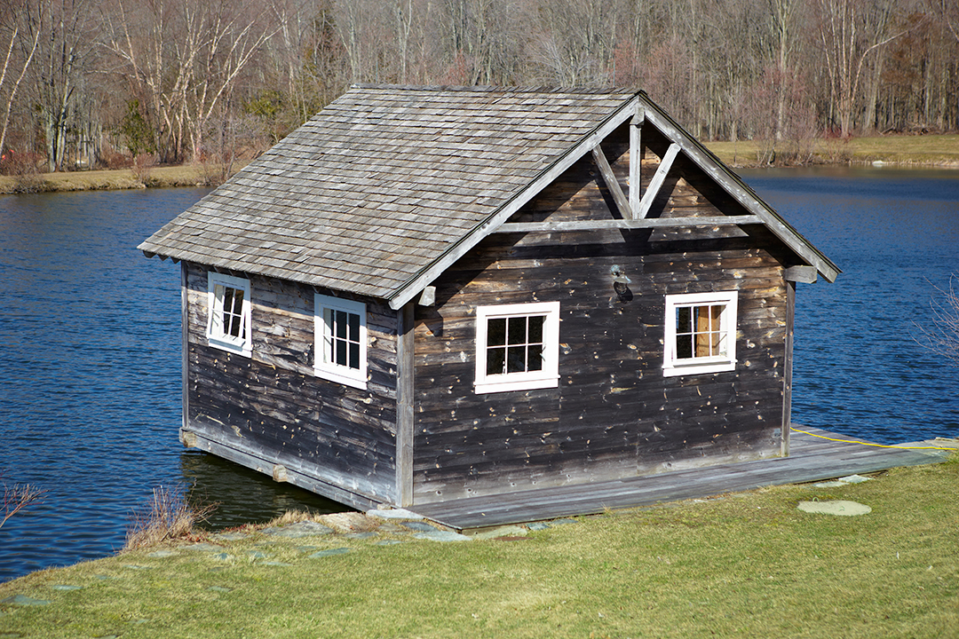 Filmmaker Barry Levinsons Former Redding Ct Estate Hits The Market Pond