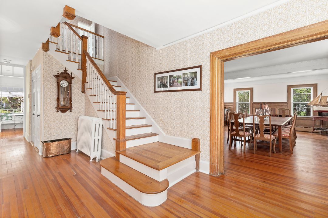 Jackie O East Hampton Landing