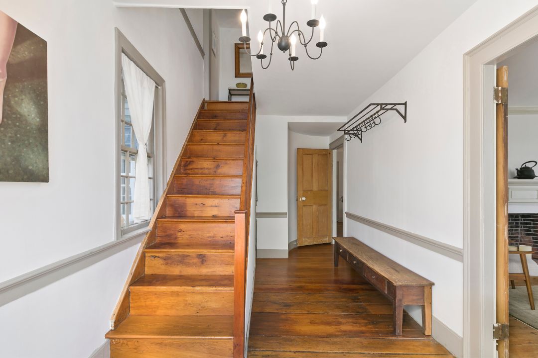 Madison Sag Harbor Village Historic Home Entry