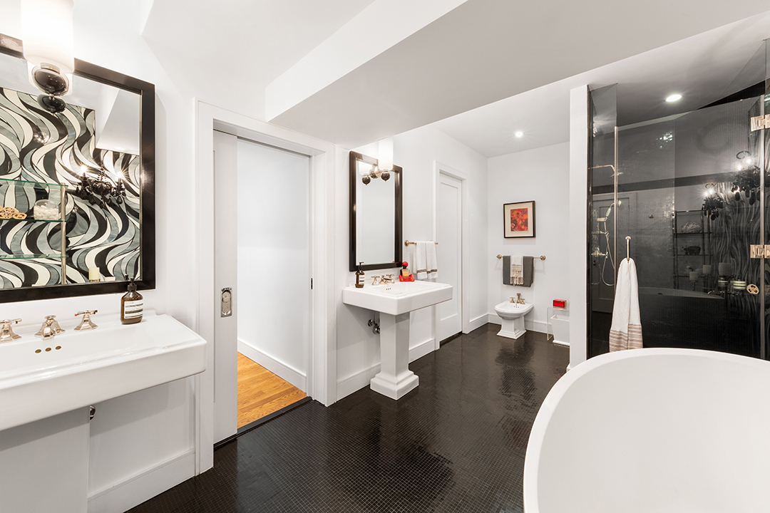 The Police Buildings Dome Clock Tower Penthouse Asks 14 9m Master Bath