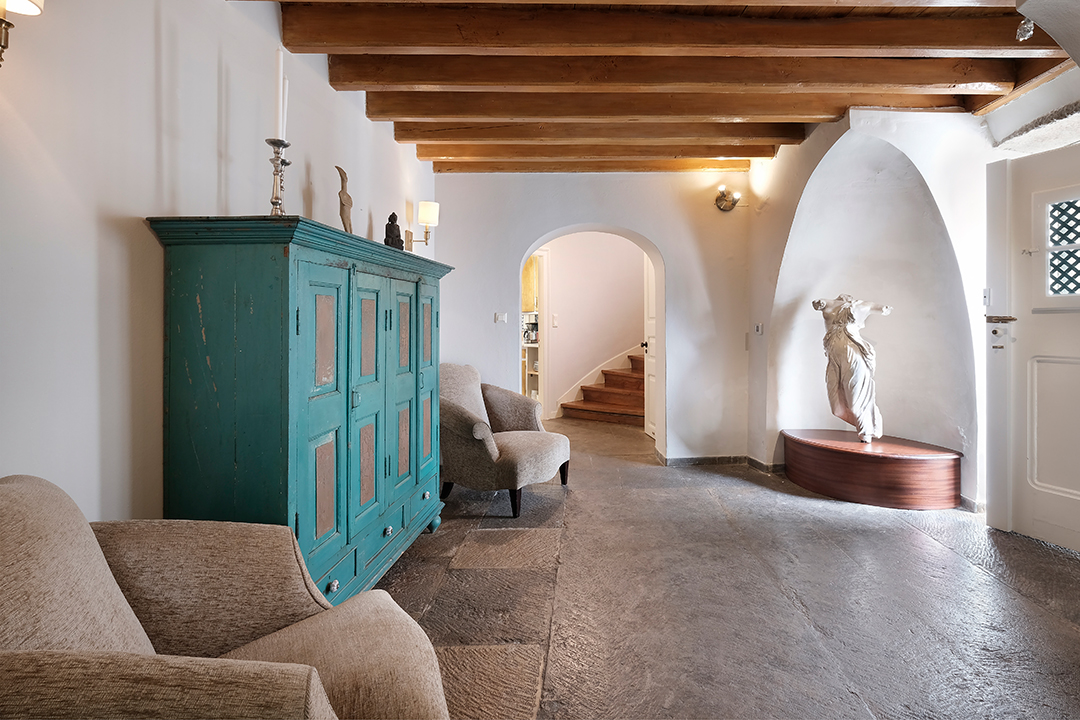 Tour A Charming Home In Portugal With Plenty Of Personality For Sale 2m Entry B