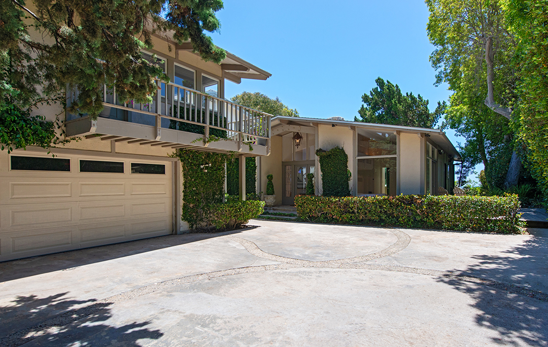 Johnny Mandel Malibu Home Driveway