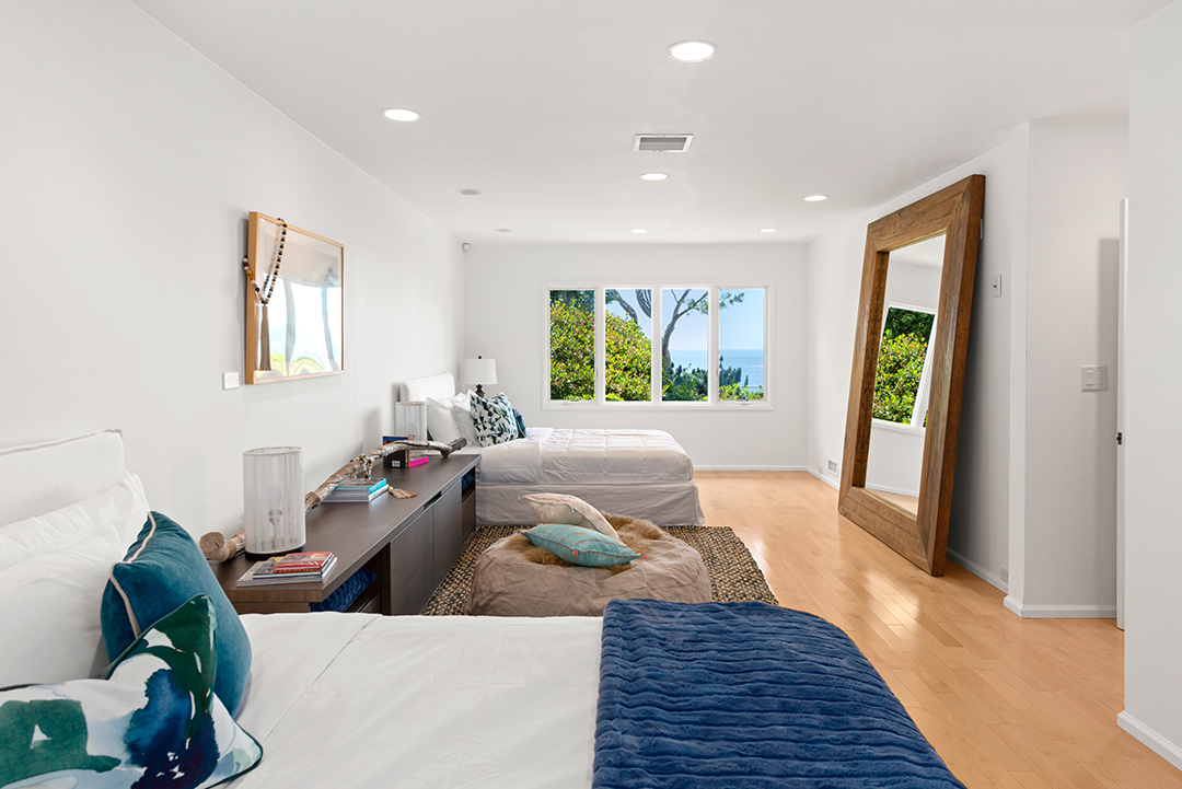 Johnny Mandel Malibu Home Guest Bedroom