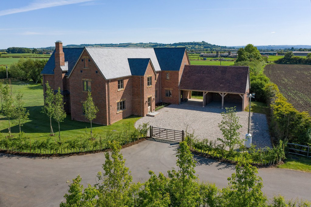 A Midsummer Real Estate Dream Nab This Dashing Home In Shakespeares Birthplace Aerial