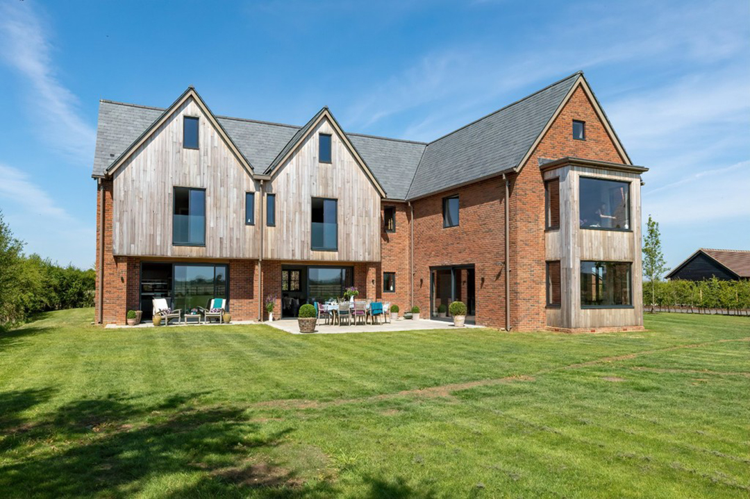 A Midsummer Real Estate Dream Nab This Dashing Home In Shakespeares Birthplace Exterior Back