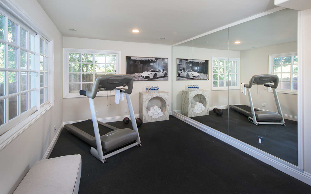 Kyle Richards And Mauricio Umansky Relist Timeless Bel Air Home For 6m Gym