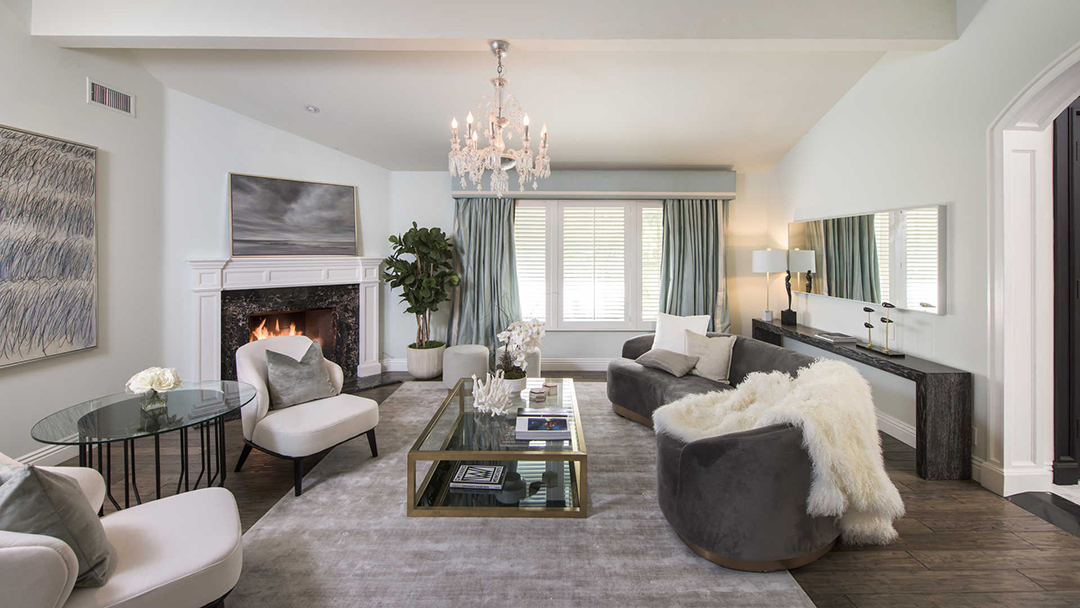 Kyle Richards And Mauricio Umansky Relist Timeless Bel Air Home For 6m Living Room