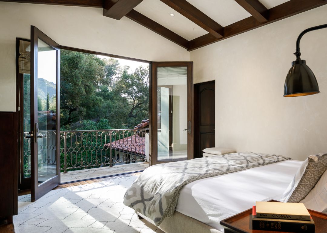 Liam Payne Calabasas Home Bedroom