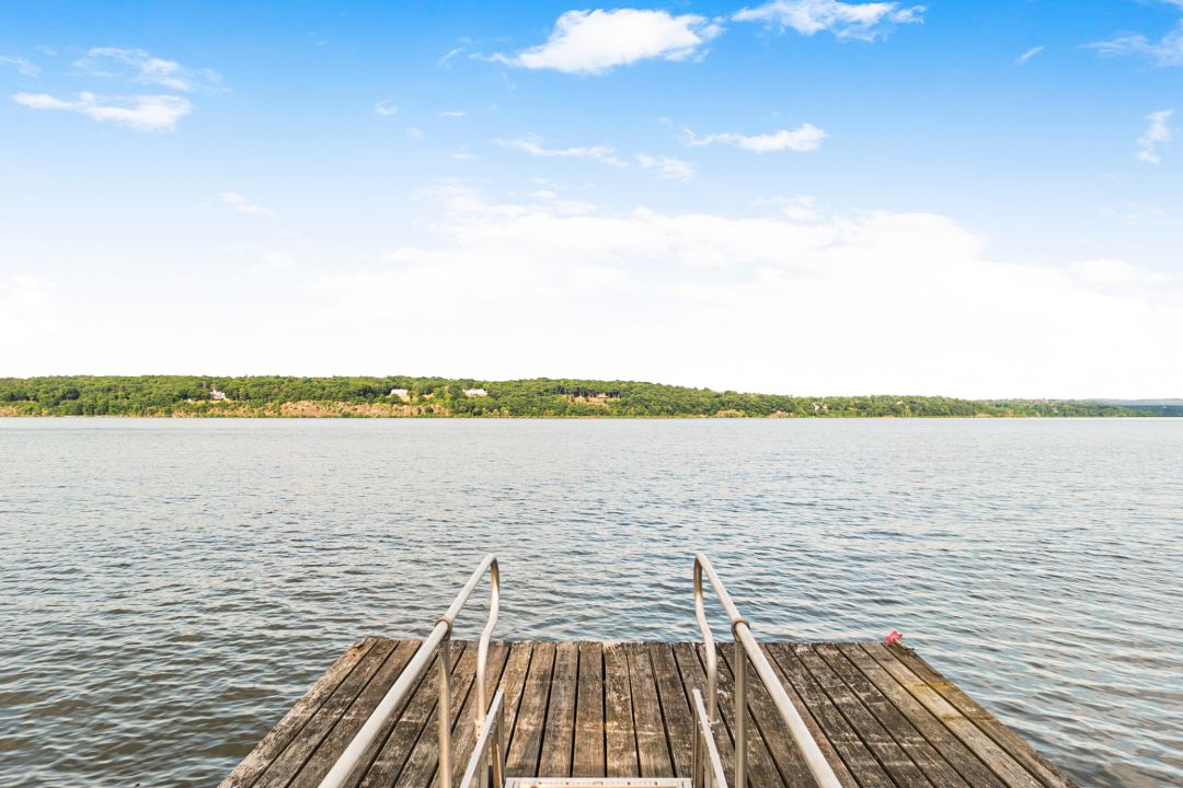 Luann De Lesseps Hudson Riverfront Home Docks
