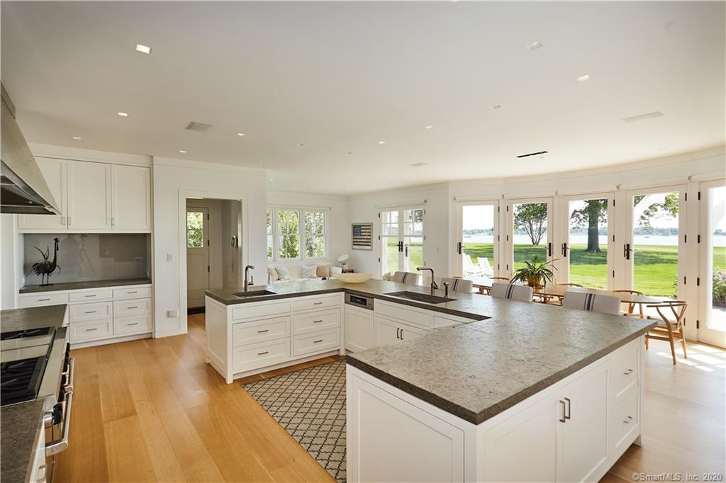 Phil Donahue And Marlo Thomas Former Waterfront Westport Stunner Lists For 28m Kitchen