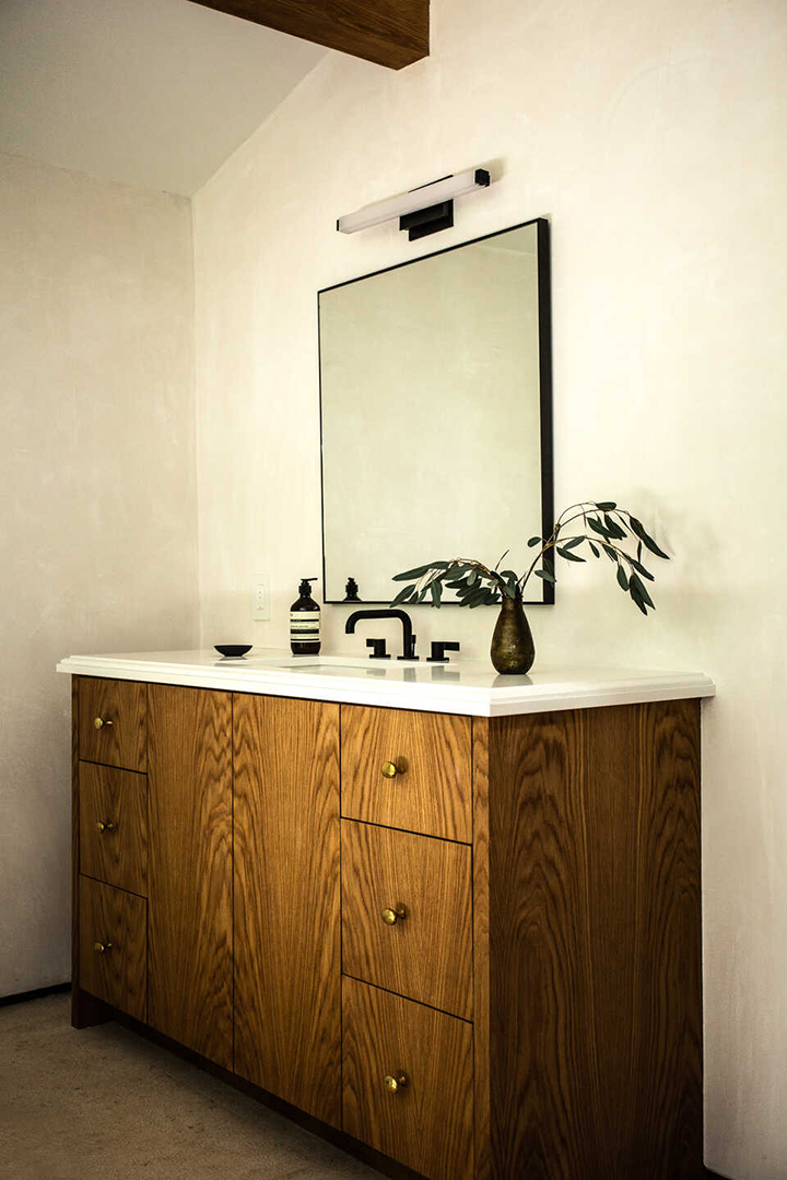 Reimagined Home In Mandeville Canyon With A Focus On Nature Asks 4 7m Powder Room