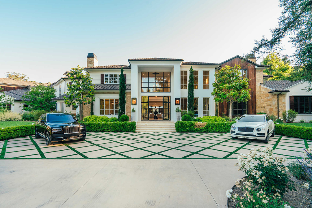 The Weeknds Captivating Hidden Hills Mansion For Sale 25m Exterior