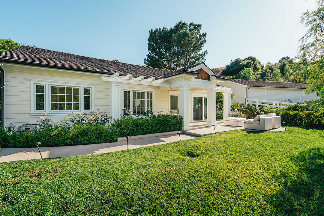 The Weeknds Captivating Hidden Hills Mansion For Sale 25m Guesthouse