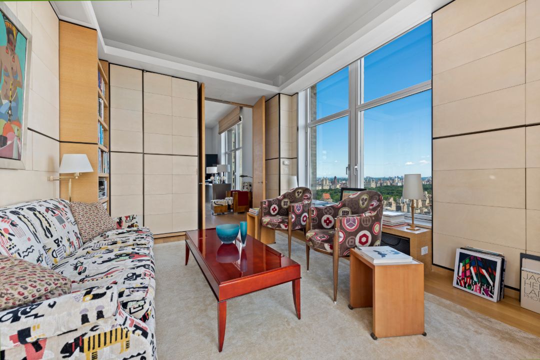 515 Park Ave Duplex Home Office
