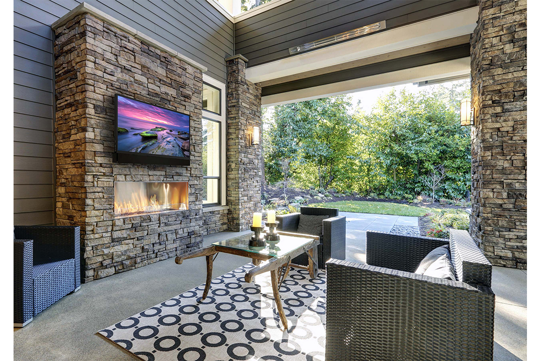 Covered Patio With Tv