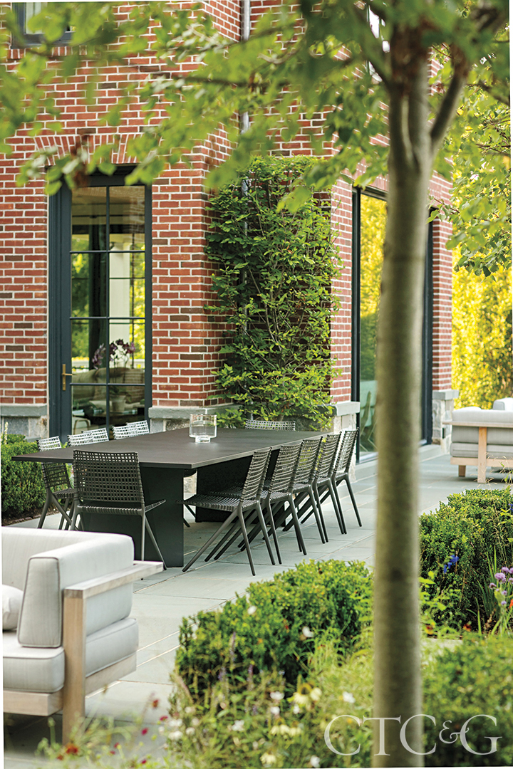 Greenwich Patio Dining Table
