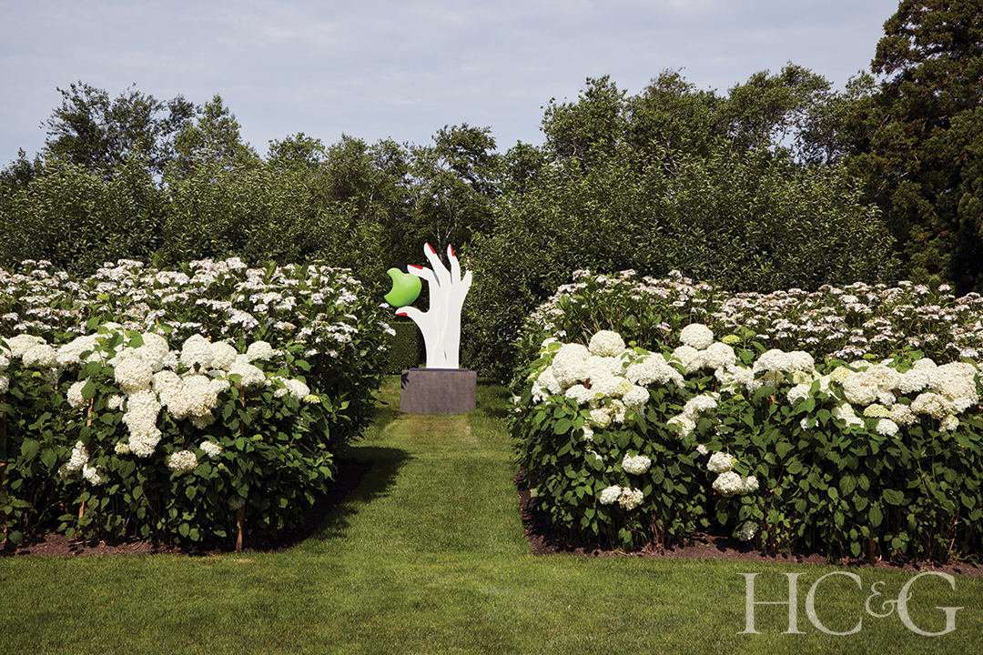 Gruss Sculpture Photo By Tria Giovan