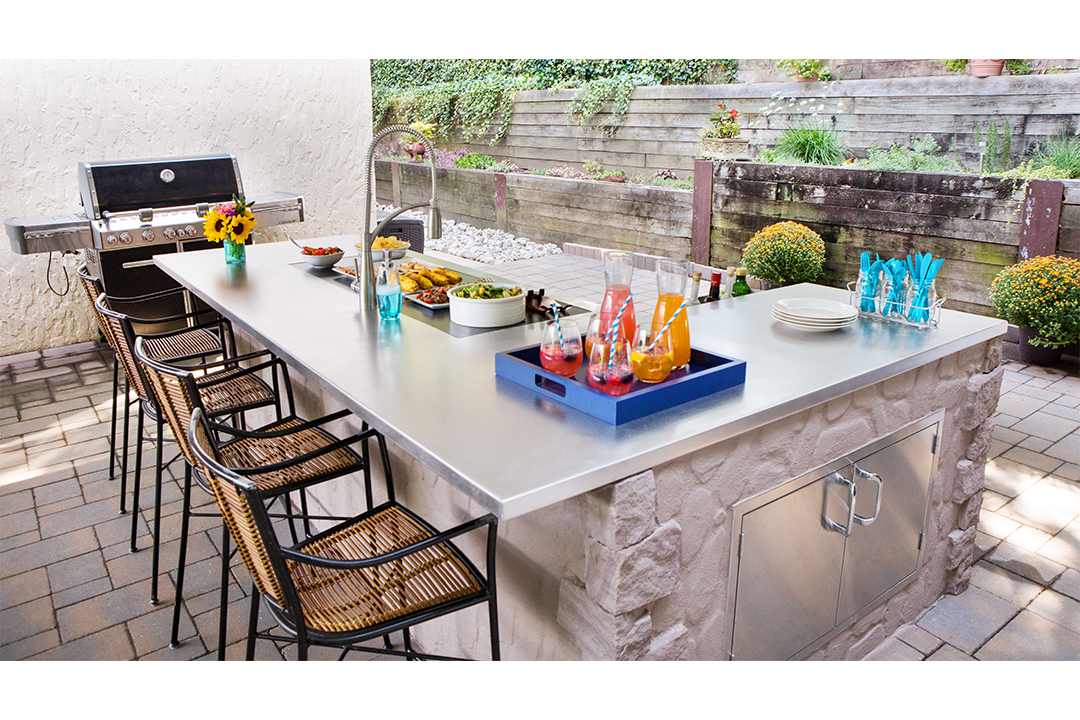Outdoor Kitchen Area With Sink Top