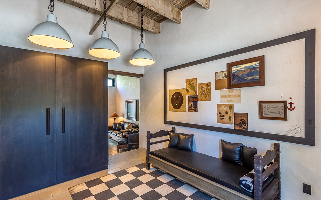 Diane Keaton Lists Exquisite Circa 1879 Adobe Home In Tucson Bathroom