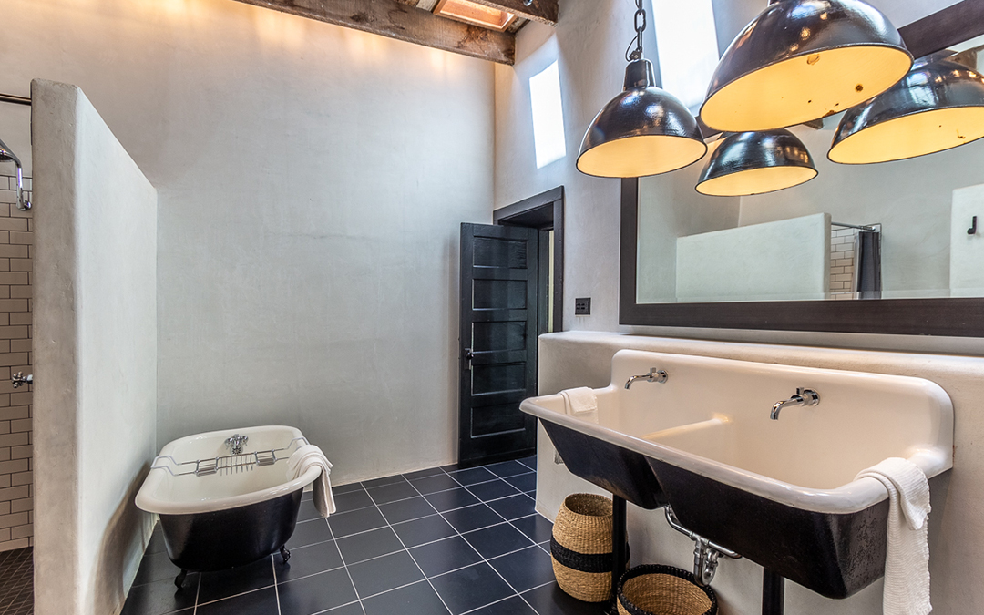 Diane Keaton Lists Exquisite Circa 1879 Adobe Home In Tucson Master Bath