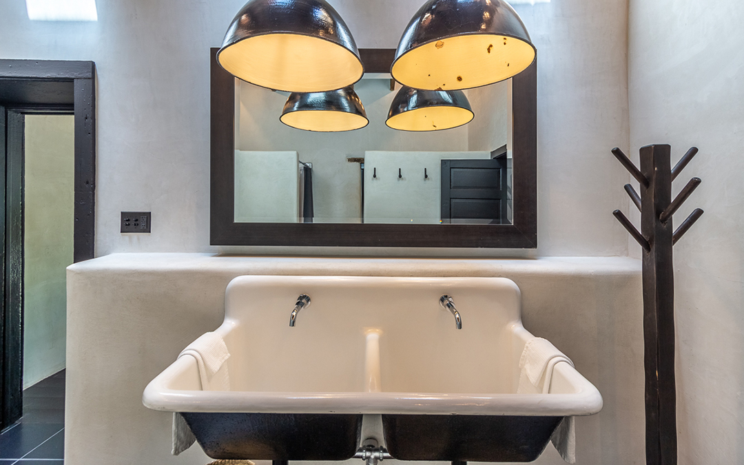 Diane Keaton Lists Exquisite Circa 1879 Adobe Home In Tucson Sinks