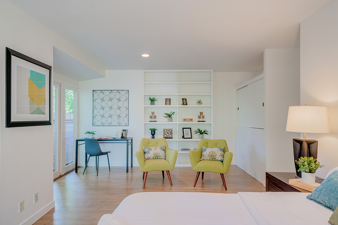 Famous Golden Girls House Lists For The First Time Ever Bedroom D