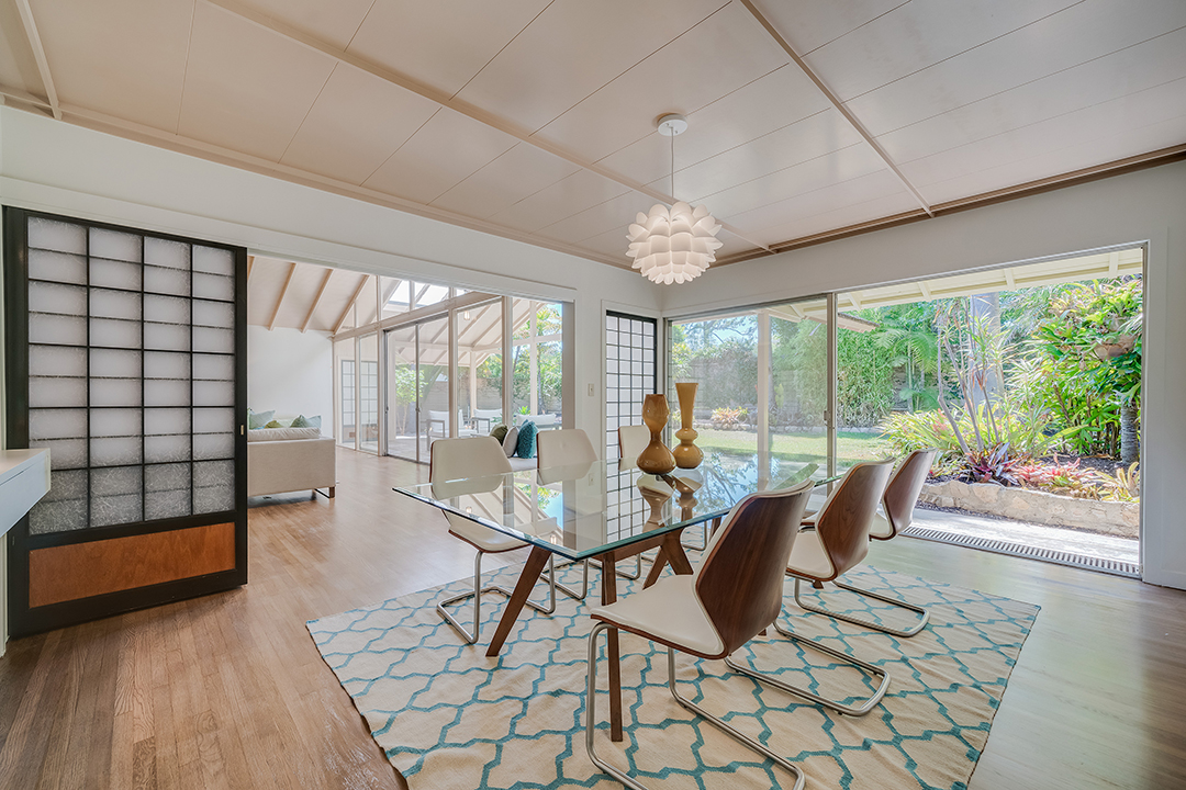 Famous Golden Girls House Lists For The First Time Ever Dining B