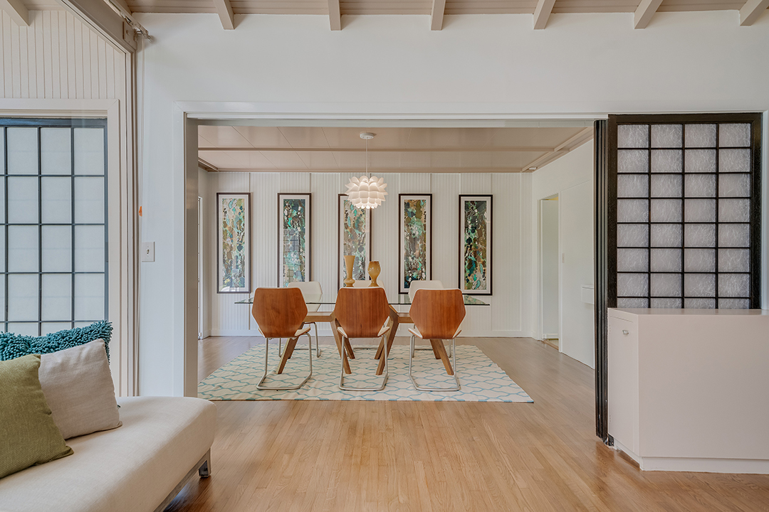 Famous Golden Girls House Lists For The First Time Ever Dining