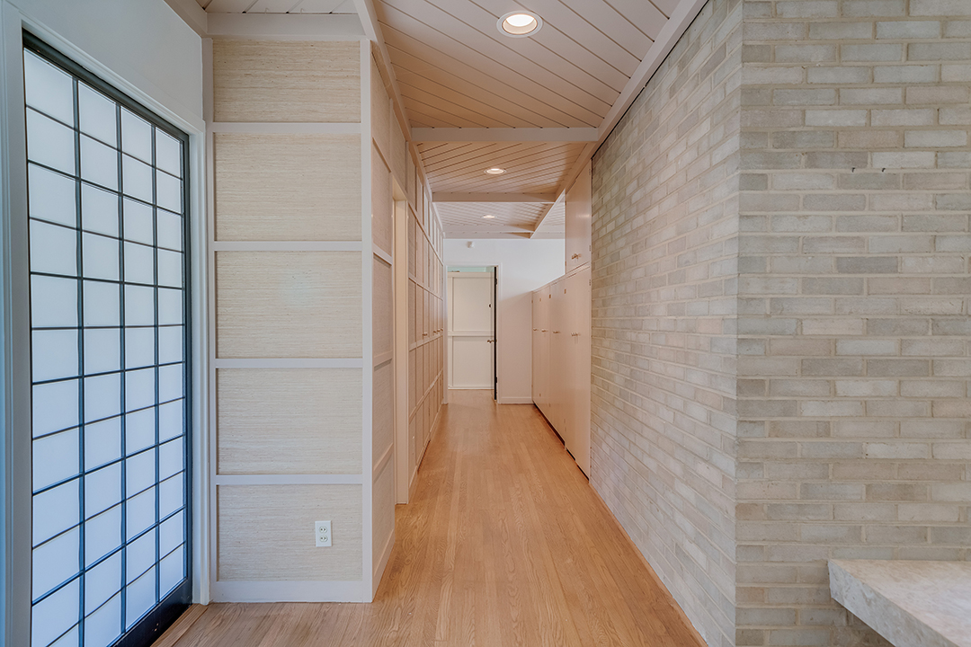 Famous Golden Girls House Lists For The First Time Ever Hallway