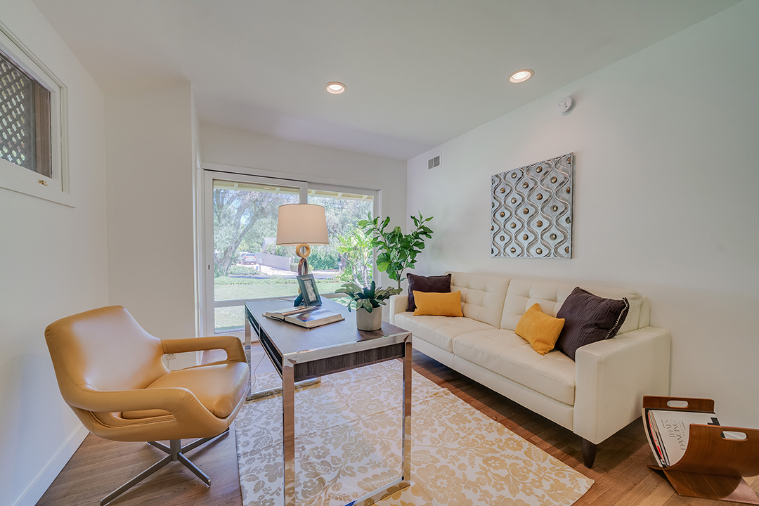 Famous Golden Girls House Lists For The First Time Ever Study