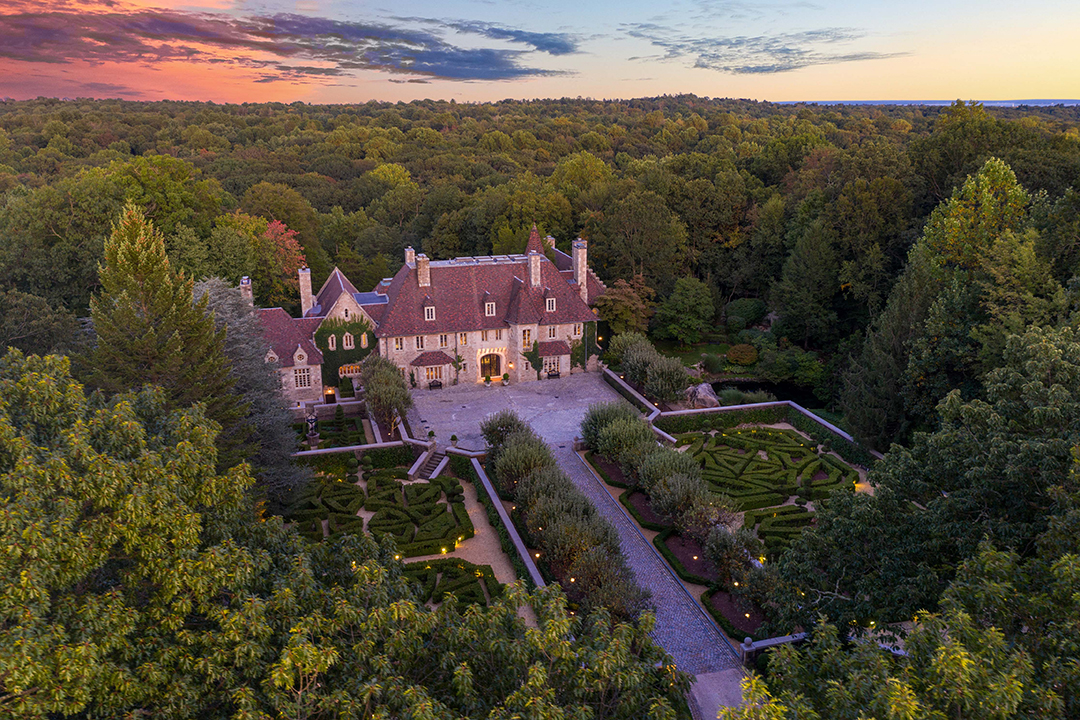 Late Fashion Designer Vince Camutos 1927 Built Greenwich Chateau Is Going To Auction Aerial