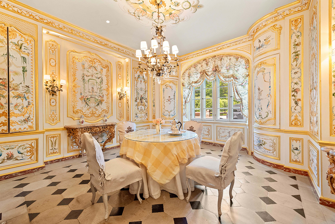 Late Fashion Designer Vince Camutos 1927 Built Greenwich Chateau Is Going To Auction Dining Room