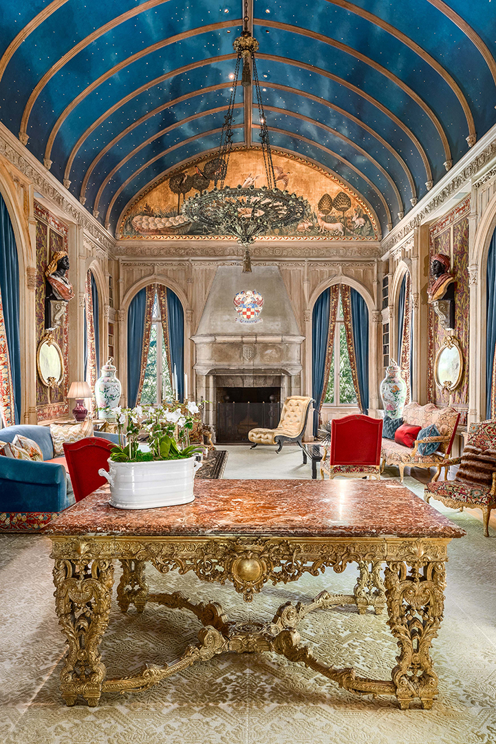 Late Fashion Designer Vince Camutos 1927 Built Greenwich Chateau Is Going To Auction Great Room