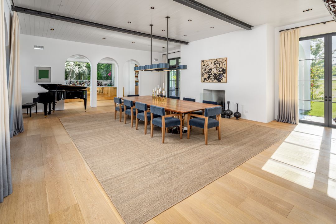 Lori Loughlin Tinder Bel Air Dining Room