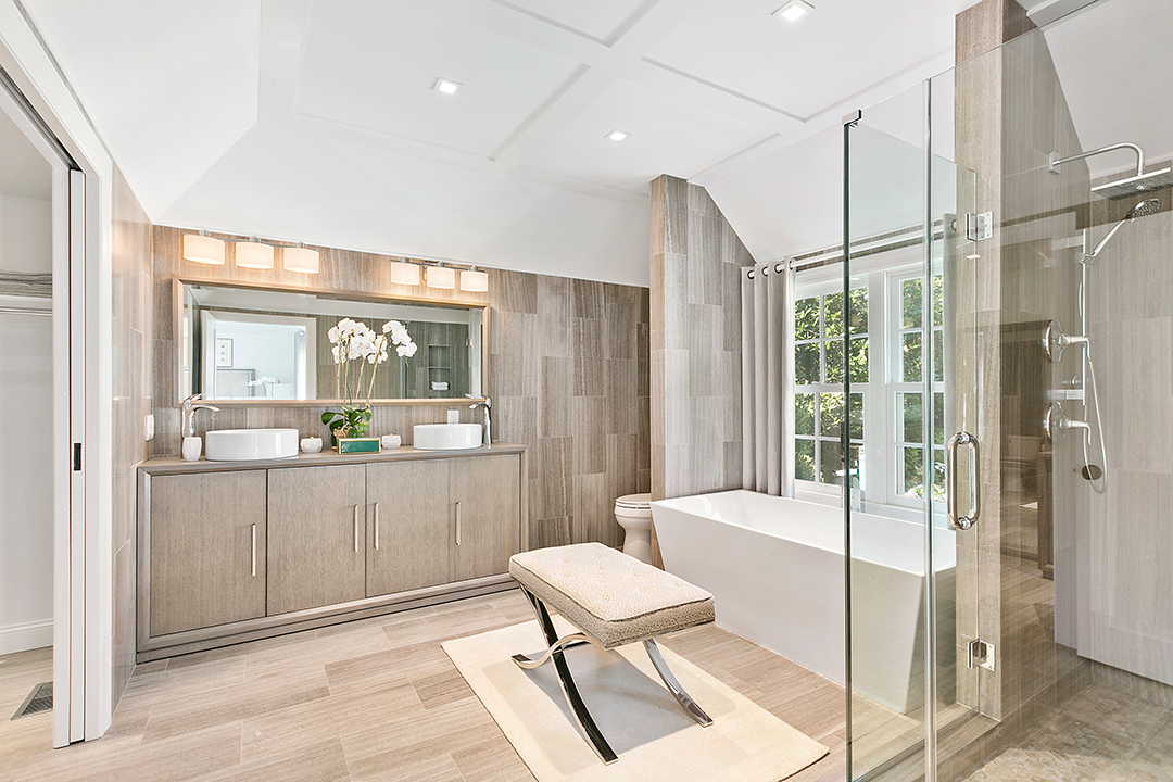 Rachael Ray Parts Ways With 6 Acre Southampton Retreat For 3 25m Bathtub