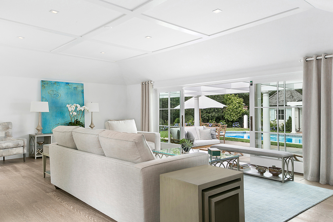 Rachael Ray Parts Ways With 6 Acre Southampton Retreat For 3 25m Living