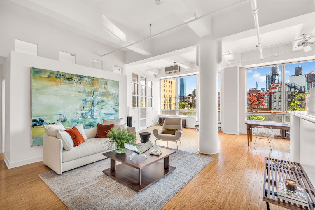 Susan Sarandon Chelsea Duplex Family Room