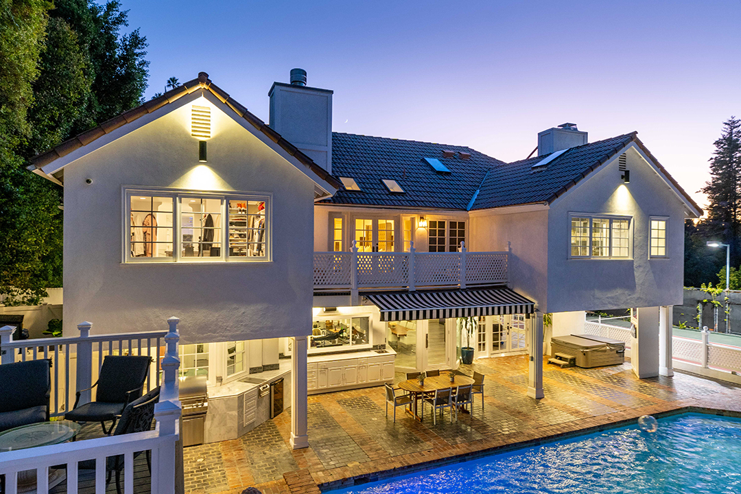 The Jackson 5 Compound Is For Sale In Encino Exterior