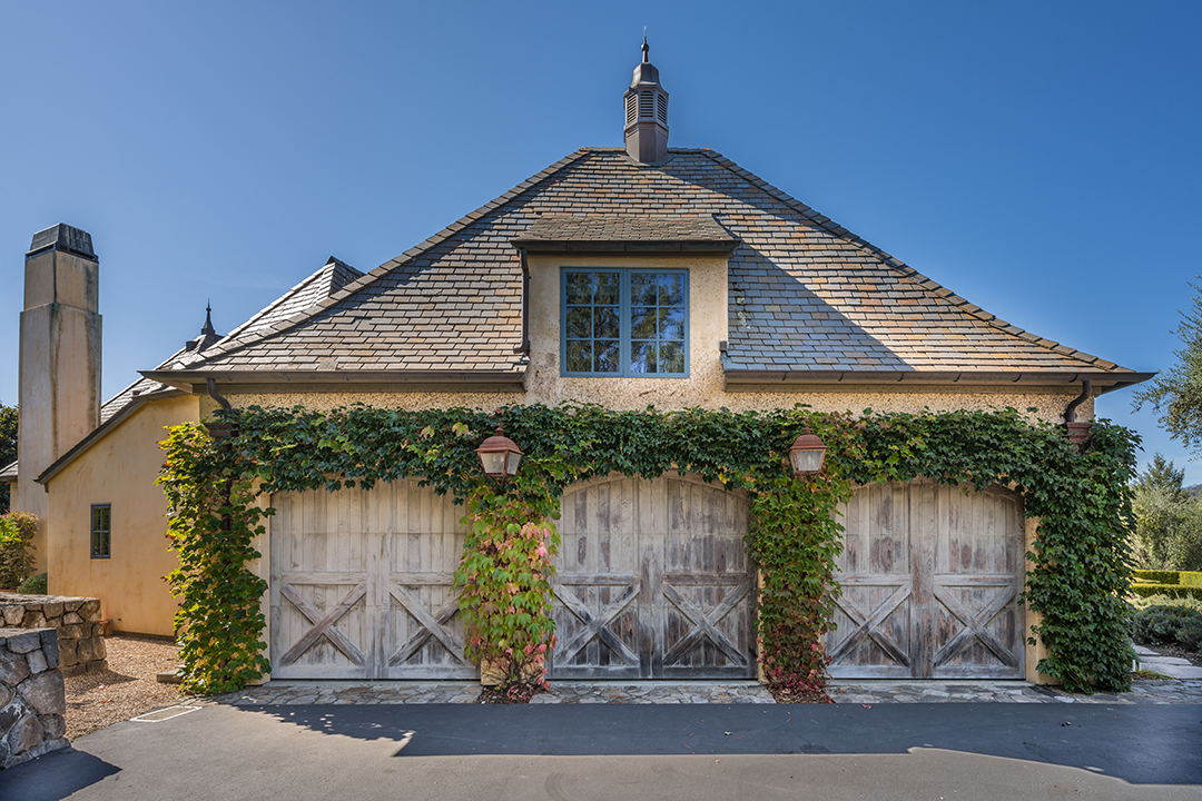 Tour A Dramatic Napa Valley Estate On 47 Acres Asking 7 9m Garage