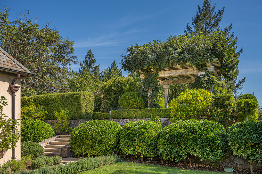 Tour A Dramatic Napa Valley Estate On 47 Acres Asking 7 9m Gardens B